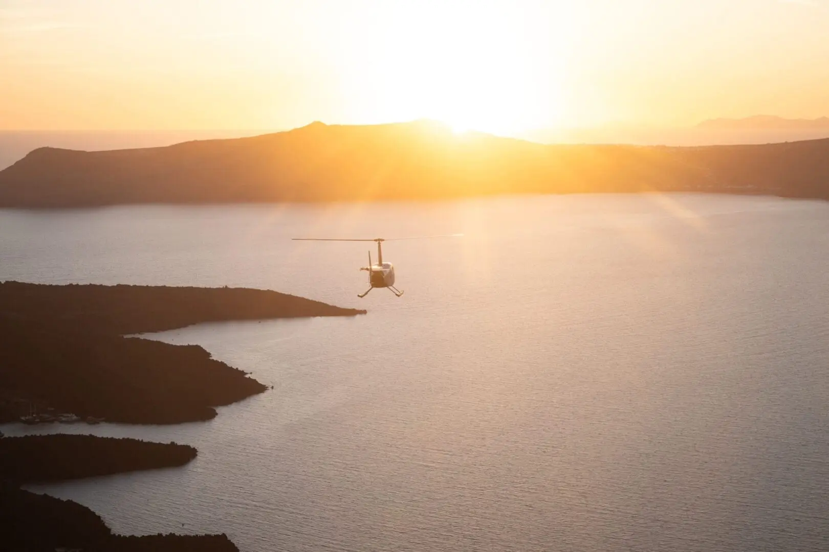 hoper - Santorini Hero photo for Website (1)- COMMPRESSED