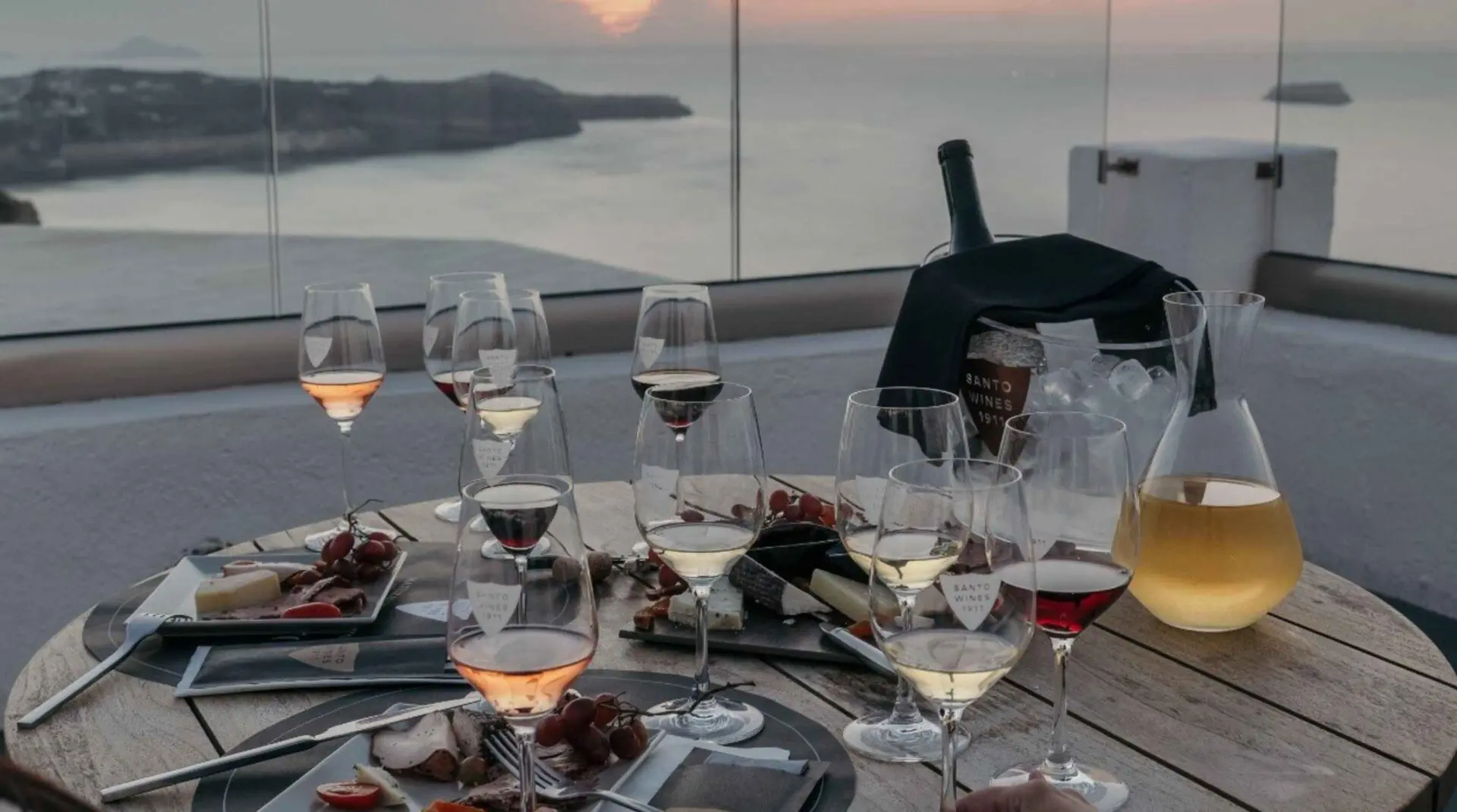 How to Choose a Santorini Wine Tour: What Best Tastings Include